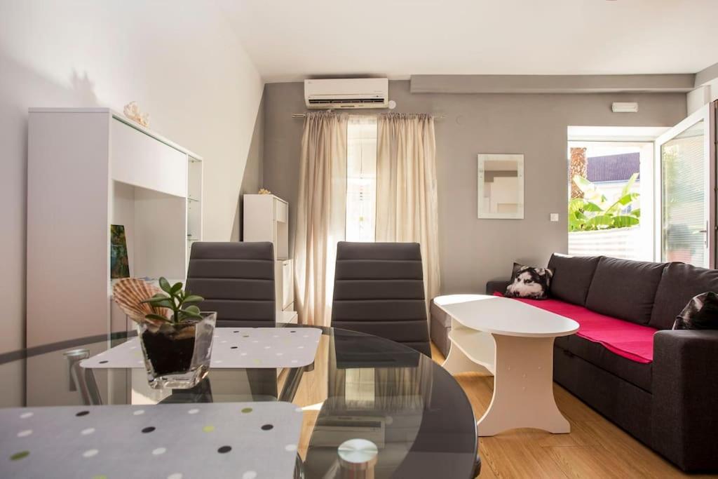 Apartman Den,Rovinj Oaza U Centru Grada I Besplatnim Parkingom Apartment Bagian luar foto